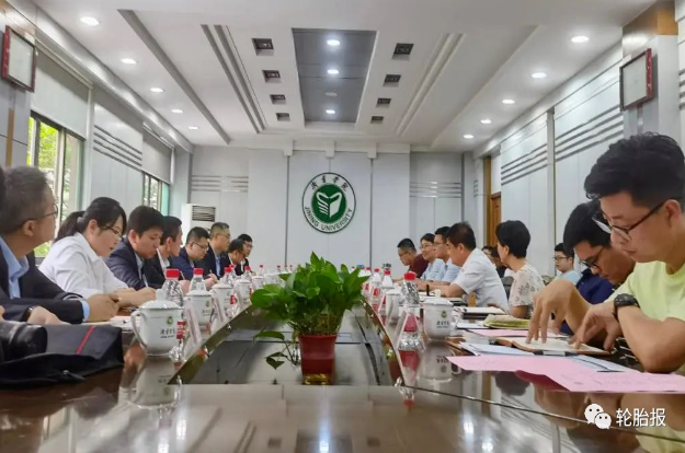 華勤集團總經(jīng)理牛飛訪問濟寧學院